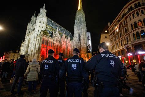 Austrian police warn of the danger of an ‘Islamist-motivated attack’ targeting churches in Vienna